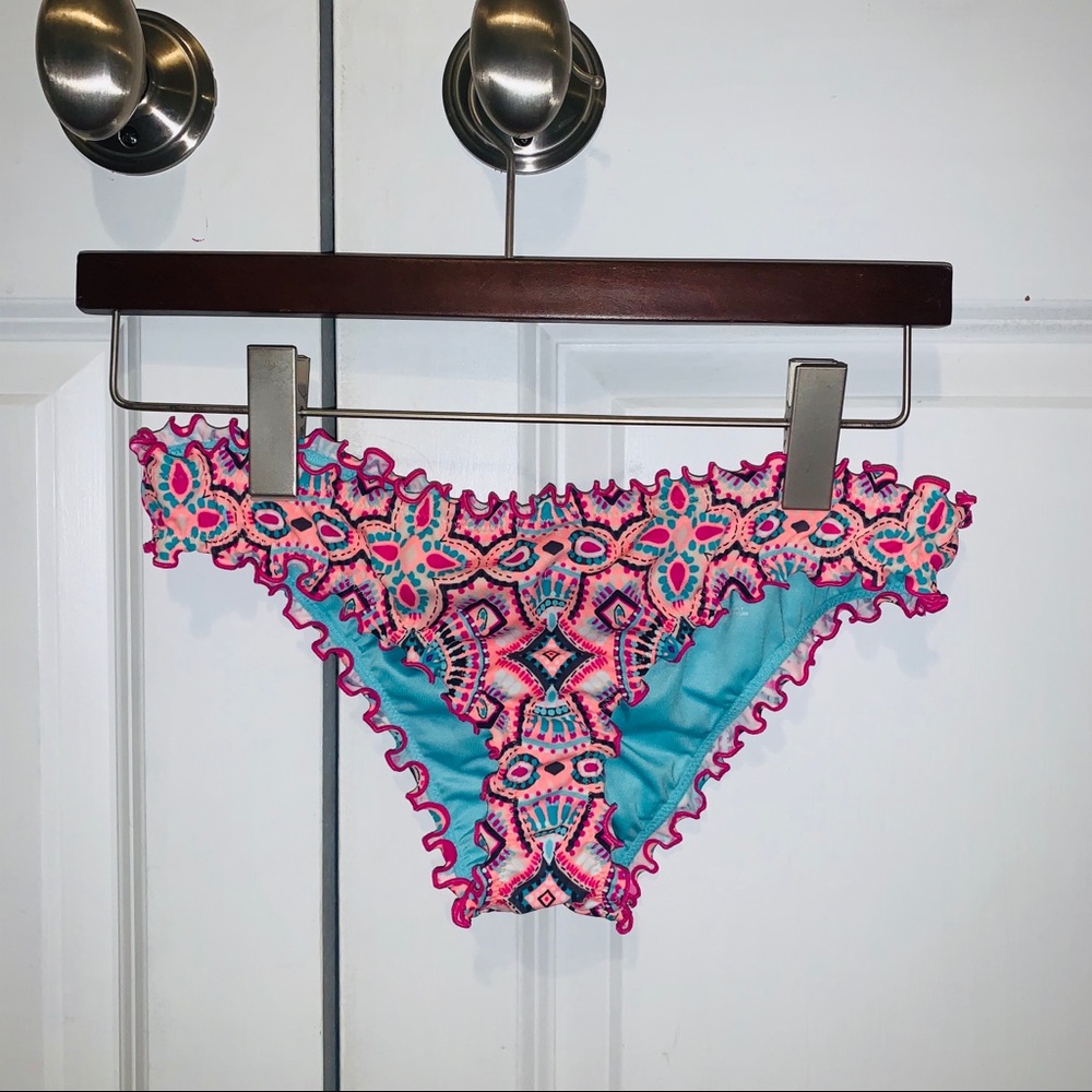 Patterned bikini bottoms